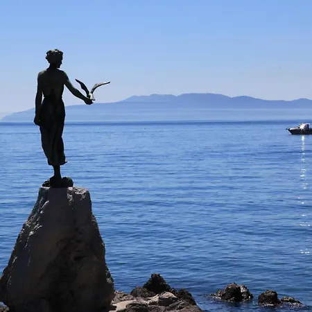 Scala 8 Daire Opatija